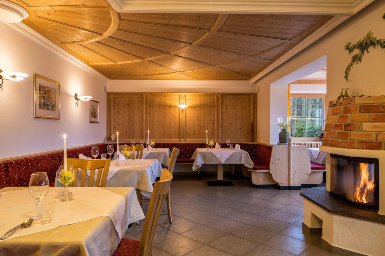 Hotel Landgasthof Laerchenwald Collepietra  Exterior photo